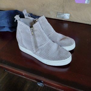 Steve Madden suede shoes wedgies